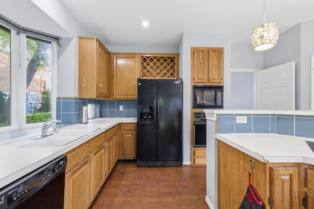 1801 Rolling Ridge Drive, Grapevine, TX 76051