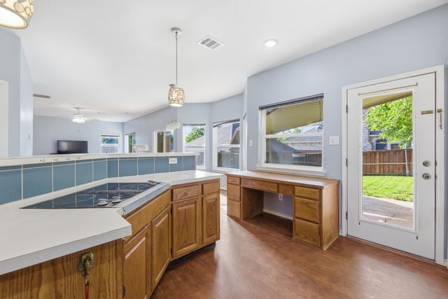 1801 Rolling Ridge Drive, Grapevine, TX 76051