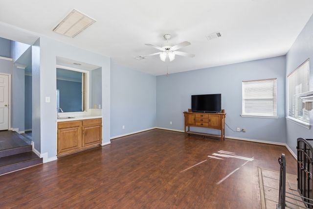 1801 Rolling Ridge Drive, Grapevine, TX 76051