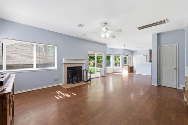 1801 Rolling Ridge Drive, Grapevine, TX 76051