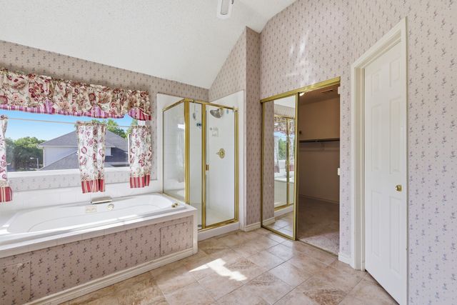 1801 Rolling Ridge Drive, Grapevine, TX 76051