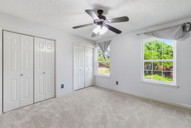 1801 Rolling Ridge Drive, Grapevine, TX 76051