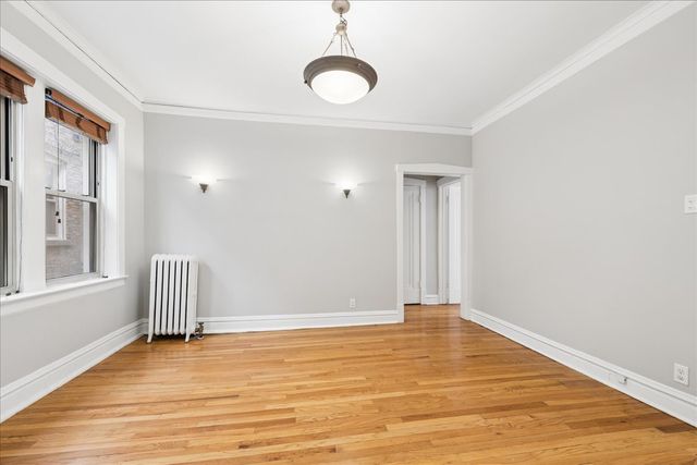 242 S MAPLE Avenue 1E, Oak Park, IL 60302