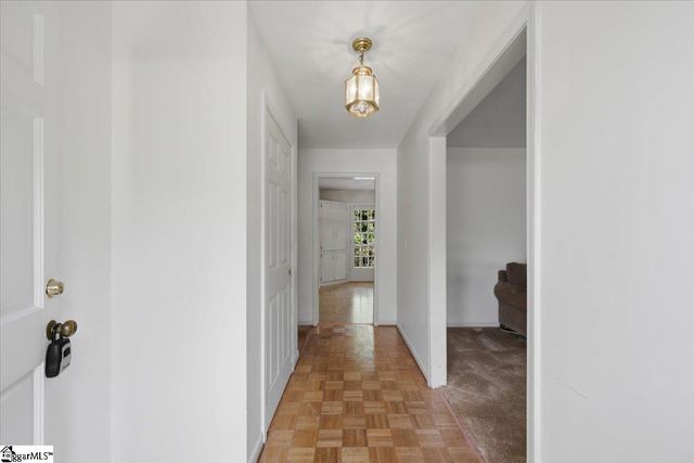 201 Wallingford Road, Greenville, SC 29609