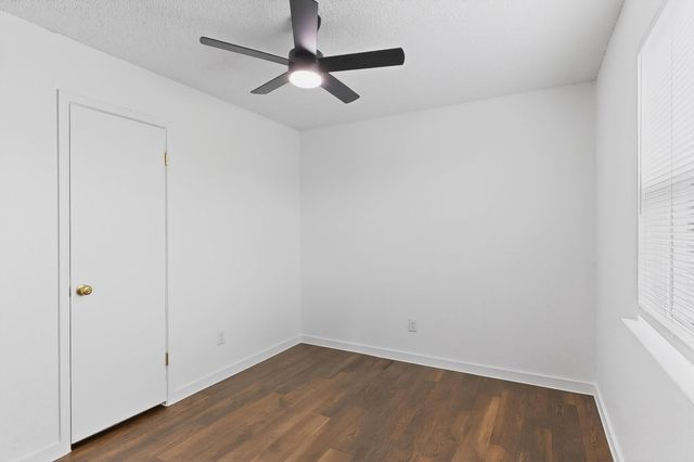 1700 Manor Garden, Greenville, TX 75401