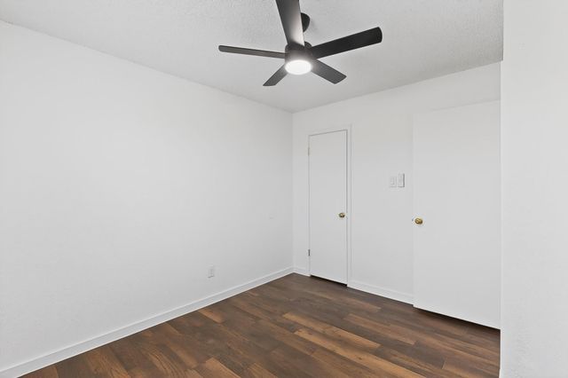 1700 Manor Garden, Greenville, TX 75401