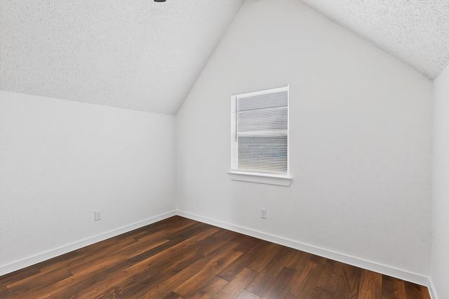 1700 Manor Garden, Greenville, TX 75401