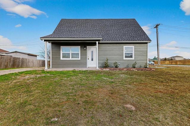 1700 Manor Garden, Greenville, TX 75401