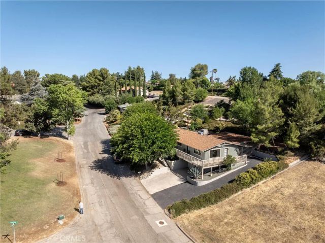 325 Fairview Lane, Paso Robles, CA 93446
