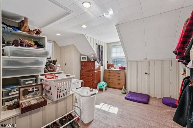 27 Archung Rd, Wayne Twp., NJ 07470