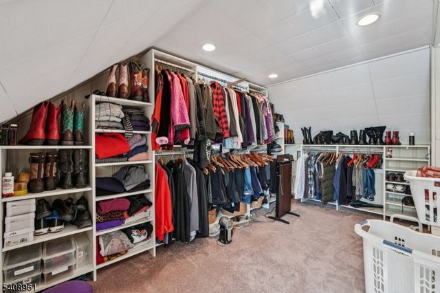 27 Archung Rd, Wayne Twp., NJ 07470