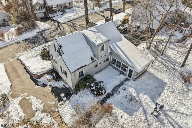 27 Archung Rd, Wayne Twp., NJ 07470