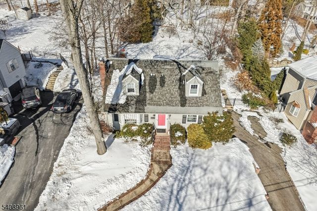 27 Archung Rd, Wayne Twp., NJ 07470