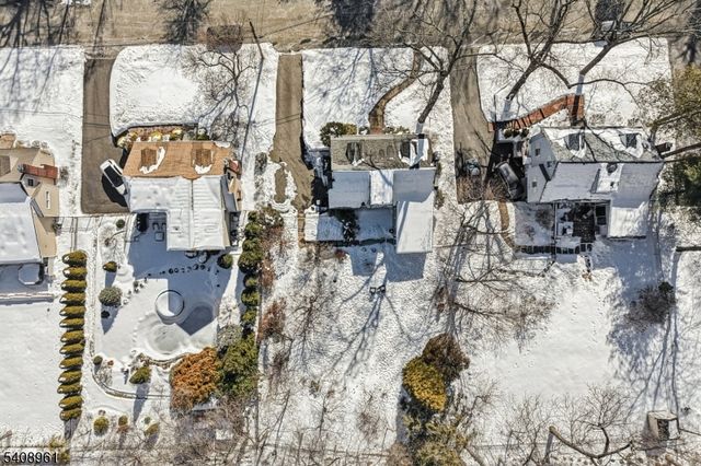 27 Archung Rd, Wayne Twp., NJ 07470