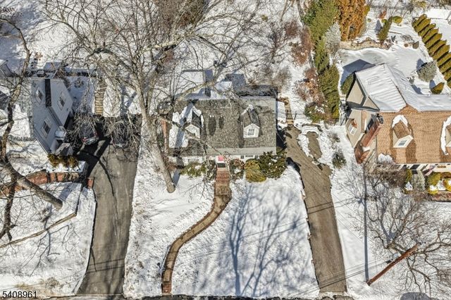 27 Archung Rd, Wayne Twp., NJ 07470