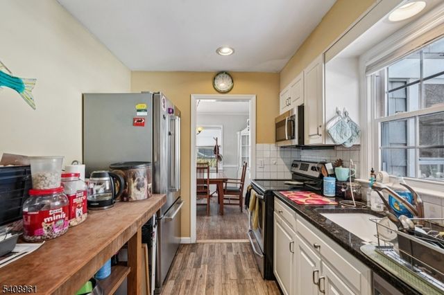 27 Archung Rd, Wayne Twp., NJ 07470