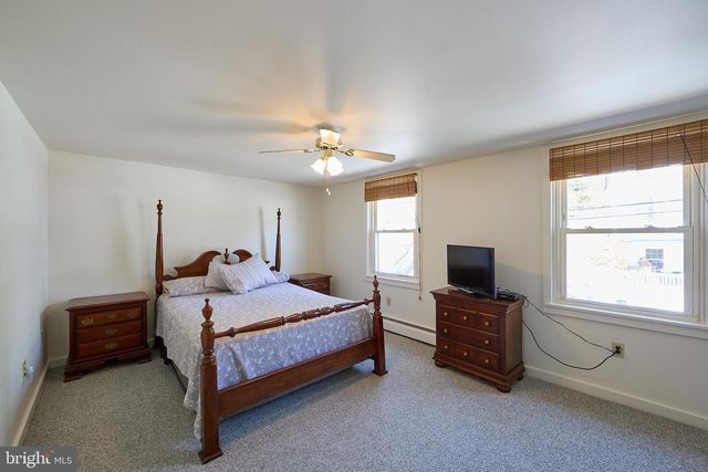 332 MAIN ST, Parkesburg, PA 19365