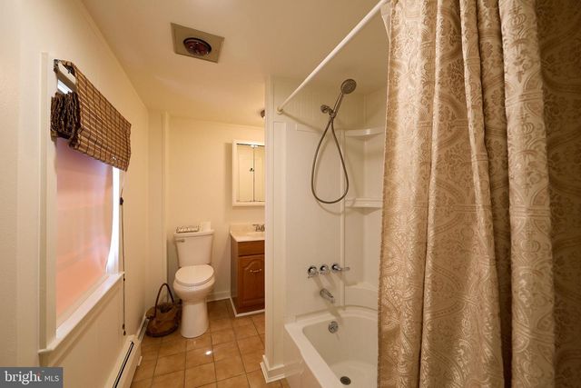 332 MAIN ST, Parkesburg, PA 19365