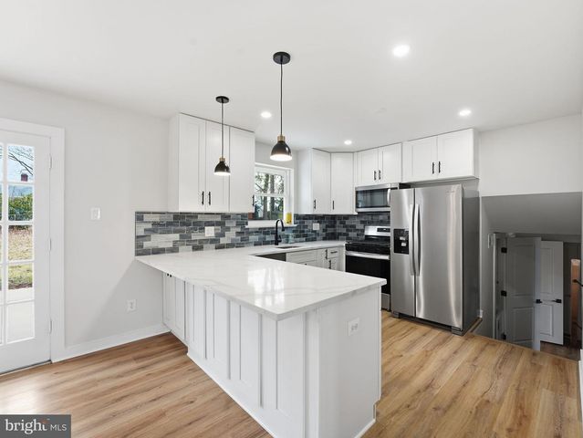 7113 FALCON ST, Annandale, VA 22003