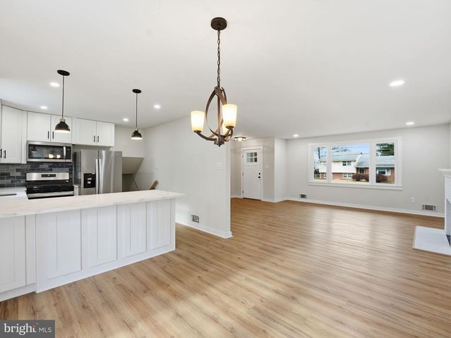 7113 FALCON ST, Annandale, VA 22003