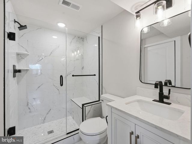 7113 FALCON ST, Annandale, VA 22003