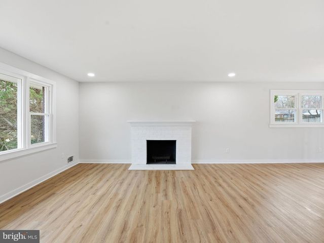 7113 FALCON ST, Annandale, VA 22003