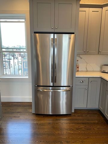 12 Pearl St 4, Boston, MA 02129