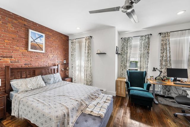 12 Pearl St 4, Boston, MA 02129