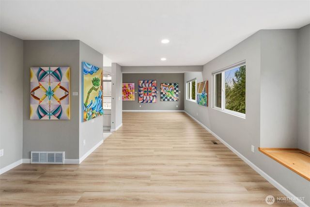 6021 158th Place NE, Redmond, WA 98052