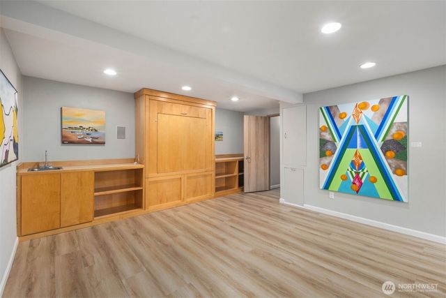 6021 158th Place NE, Redmond, WA 98052