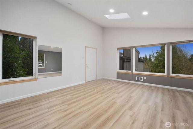 6021 158th Place NE, Redmond, WA 98052