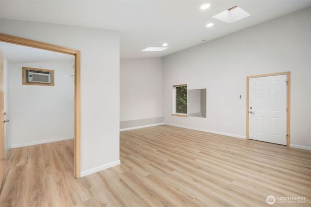 6021 158th Place NE, Redmond, WA 98052