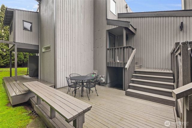 6021 158th Place NE, Redmond, WA 98052