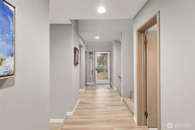 6021 158th Place NE, Redmond, WA 98052