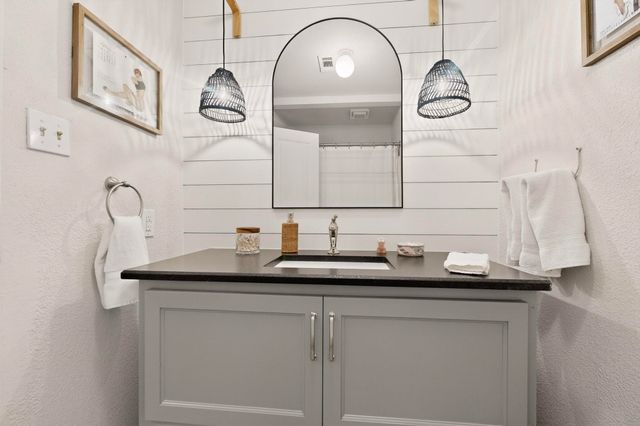 10570 Whipporwill Lane, Wills Point, TX 75169