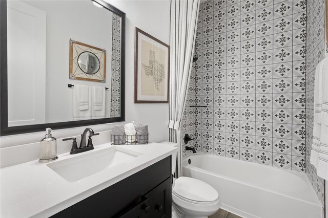 1147 Village Falls Drive, Missouri City, TX 77459