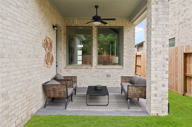 1147 Village Falls Drive, Missouri City, TX 77459