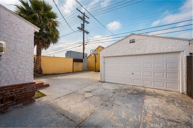1428 W 89th Street, Los Angeles, CA 90047