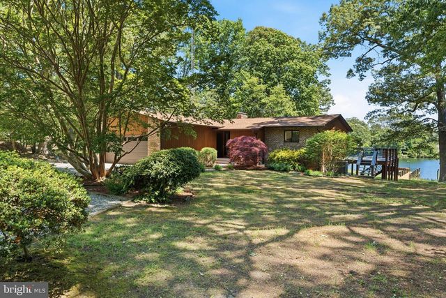 18040 SHIPPING POINT RD, Lexington Park, MD 20653