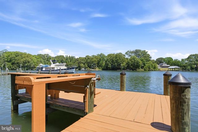 18040 SHIPPING POINT RD, Lexington Park, MD 20653