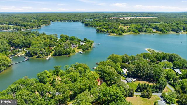 18040 SHIPPING POINT RD, Lexington Park, MD 20653