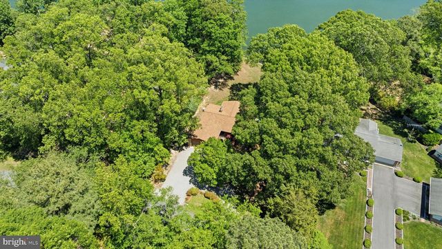 18040 SHIPPING POINT RD, Lexington Park, MD 20653