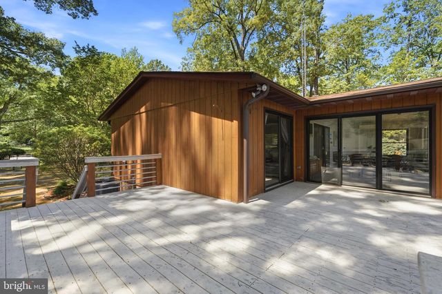 18040 SHIPPING POINT RD, Lexington Park, MD 20653