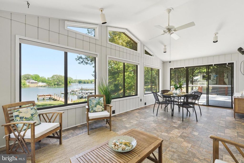 Image 26 of property listing at 18040 SHIPPING POINT RD, Lexington Park, MD 20653