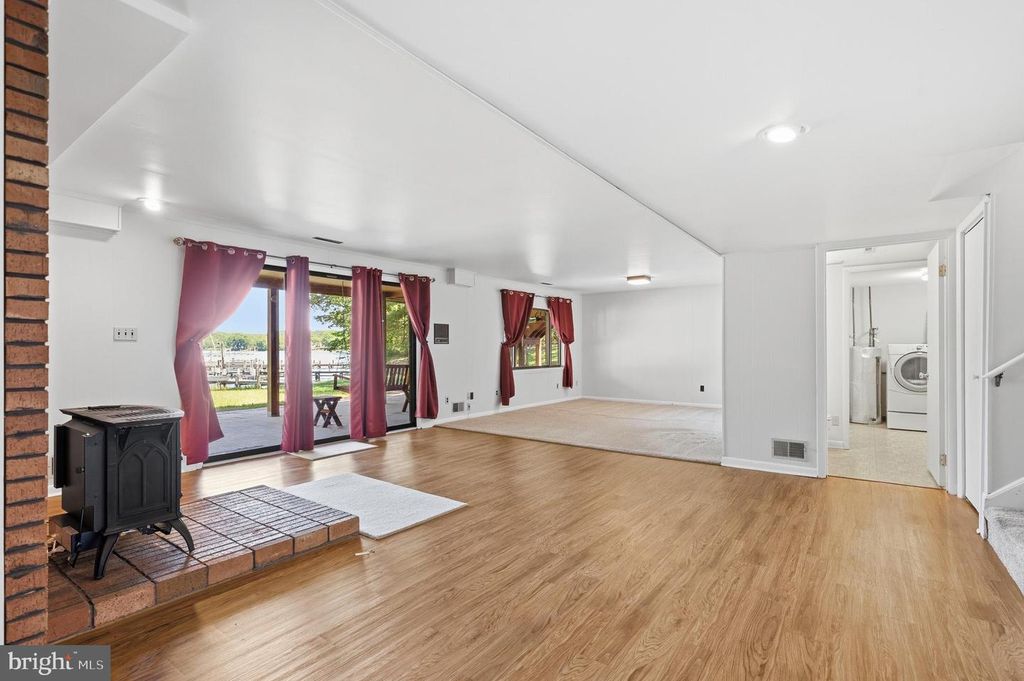 Image 35 of property listing at 18040 SHIPPING POINT RD, Lexington Park, MD 20653