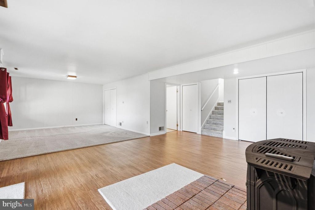 Image 38 of property listing at 18040 SHIPPING POINT RD, Lexington Park, MD 20653