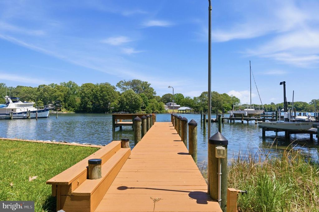 Image 52 of property listing at 18040 SHIPPING POINT RD, Lexington Park, MD 20653