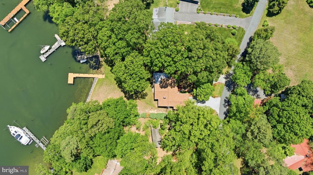 Image 62 of property listing at 18040 SHIPPING POINT RD, Lexington Park, MD 20653