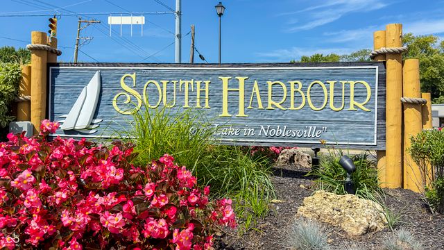 820 Elmwood Circle, Noblesville, IN 46062