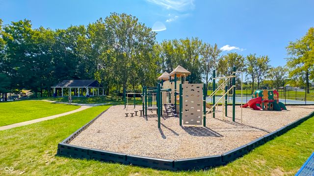 820 Elmwood Circle, Noblesville, IN 46062